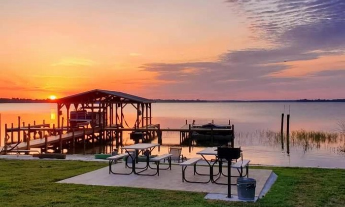 Tavares House | Camp St. Cabanas Unit 3 on Lake Dora