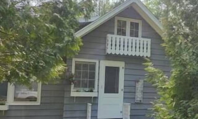 Jacksonport Cabin | Campbell Cottage in Door County