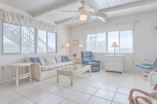 Surf Side Shores House | Campbellot by Meyer Vacation Rentals