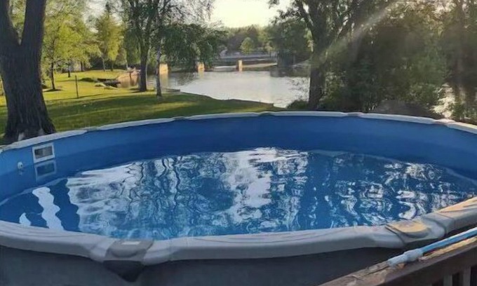 Bay City House | Camper for 3 on the River ~ Kayaking, Boating, Swimming, Bonfires, and More!