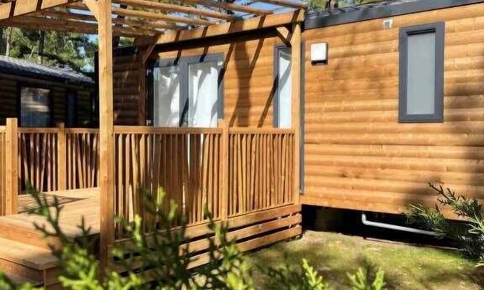 Pouzauges House | Camping 3 étoiles - ccbbhdd