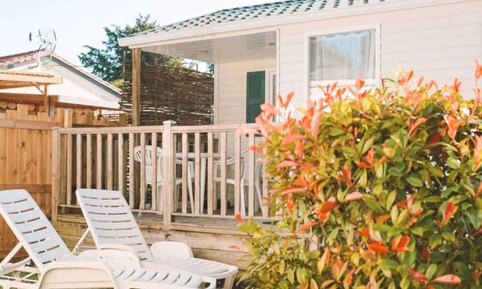 Surgeres House | Camping 3 étoiles - Piscine - ccbbbe0