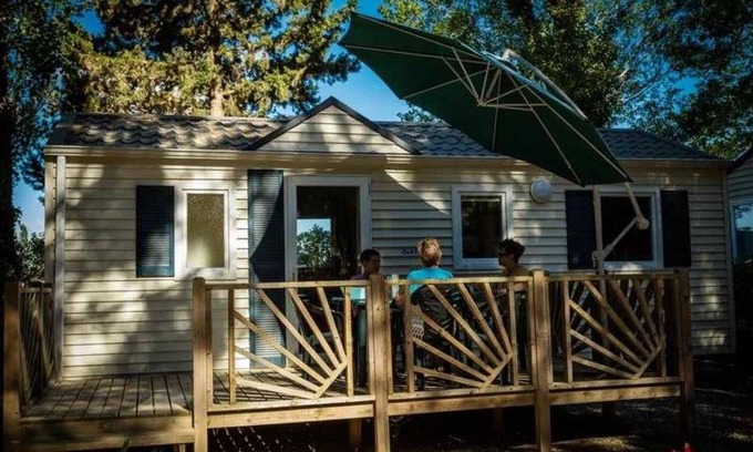 Sainte-Marie-la-Mer House | Camping 4 étoiles - Parc aquatique - efaa0h