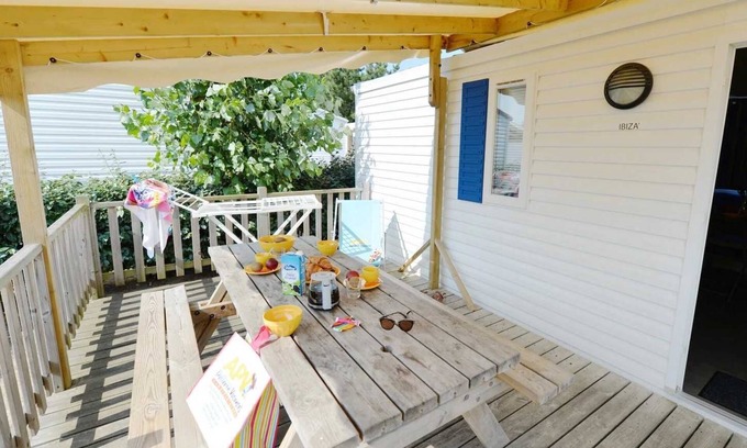 La Trinite-sur-Mer House | Camping 4 étoiles - Piscine - eeiaee