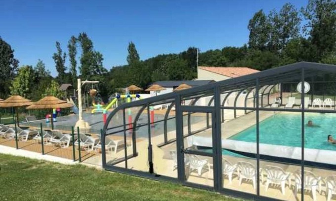 Aubigny-les-Clouzeaux House | Camping 4 étoiles - Piscine - eehi00