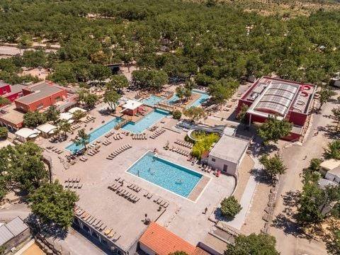 Ruoms RV Rental | Camping Aluna Vacances - Sunêlia Confort Natura 4/6 2 ch. sans TV