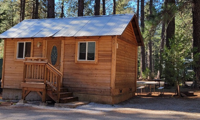 Shingletown Cabin | Camping Cabin B at Bigfoot Lodging Lassen NP