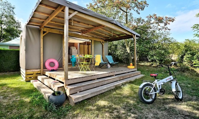 Anneyron House | Camping Flower la Châtaigneraie* - 2-room Maori Lodge tent for 2/4 people Without sanitary facilities