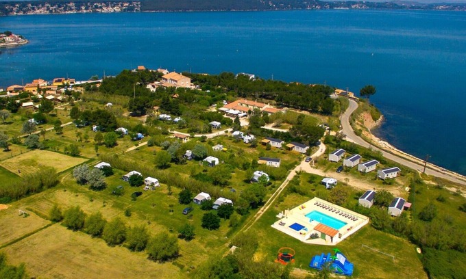 Saint-Mitre-les-Remparts RV Rental | Camping Felix de la Bastide