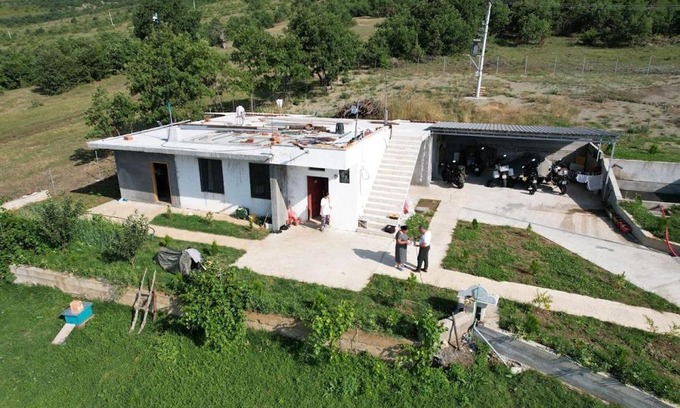 Kukes County Apartment | Camping Helshan