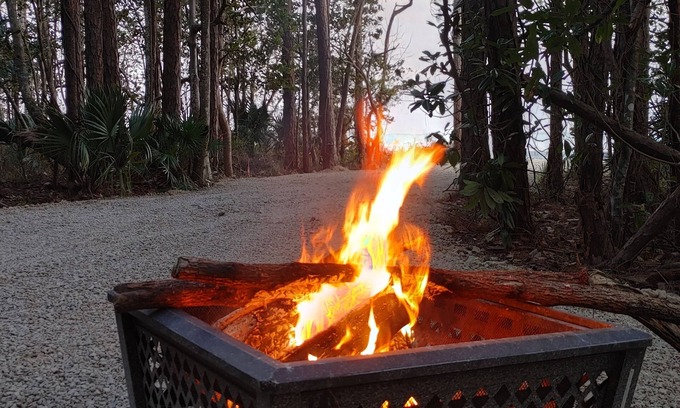Eastpoint RV Rental | Campsite + Dock