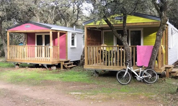 Boisseron House | Campsite Domaine de Gajan * - Mobile home Comfort + EVASION 30m2 (2 bedrooms) - covered terrace included + TV + Air conditioning 5 persons