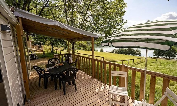 Lissac-sur-Couze House | Campsite Flower du Lac de Causse* - Mobil home Confort 3 rooms 6 people Lake view