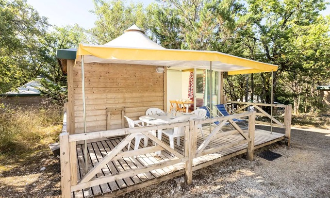 Crayssac Ski Chalet | Campsite Les Reflets du Quercy * - Chalet Family - 2 bedrooms 5 people