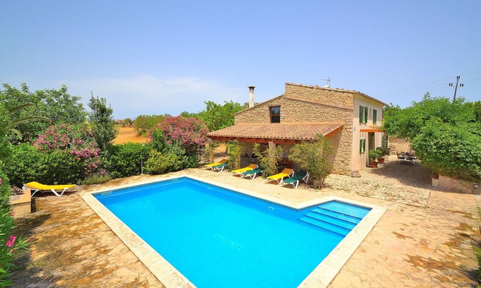 Lloret de Vistalegre Villa | Can Blanc 018 rustic finca with private pool, air conditioning, terrace and barbecue