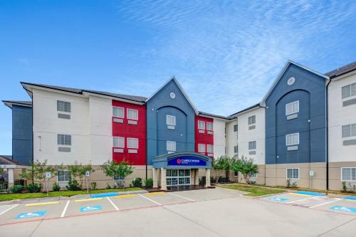 Lake Jackson Hotel | Candlewood Suites Lake Jackson by IHG
