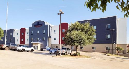 Mount Pleasant Hotel | Candlewood Suites Mount Pleasant by IHG
