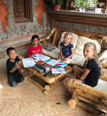 Banjarangkan Villa | Candy Home Stay