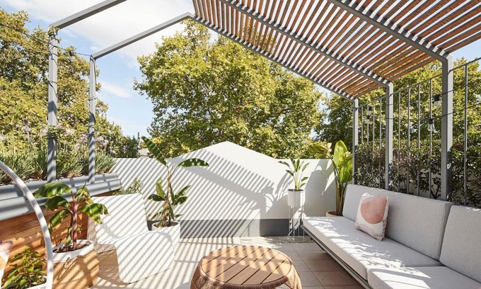 North Melbourne House | Canopy Terrace - Retreat to Voguish Urban Charm