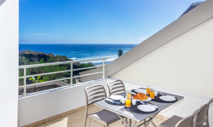 Caphomard Apartment | Cap Lobster - spacious apartment with magnificent sea view near the beach