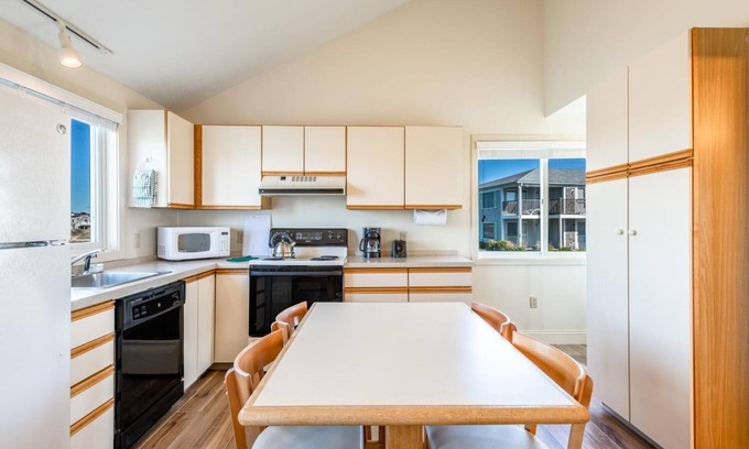 West Yarmouth Apartment | Cape Codder for 4, Green Harbor Resort, Private Beach, Ocean-View Pool