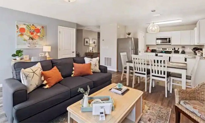 Diplomat House | Cape Coral Bliss