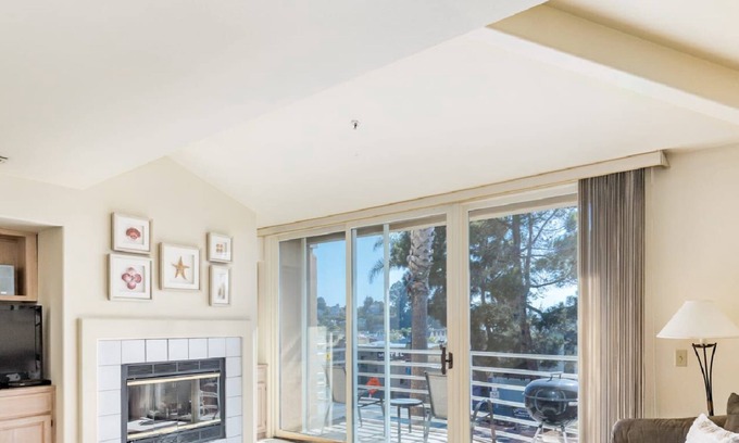 Capitola House | Capitola Cliff Drive #3