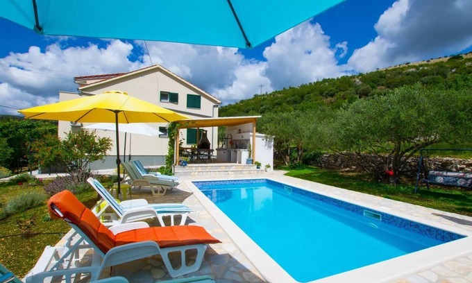 Labin House | Captivating 5-Bed House in Labin