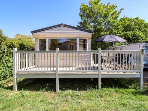 Clacton-on-Sea House | Caravan 941
