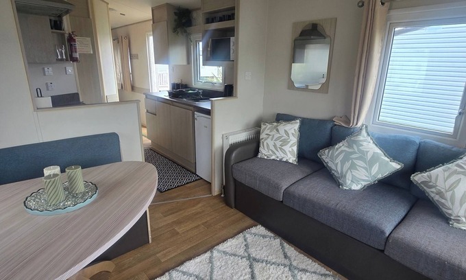 Rhyl Cabin | Caravan Kirsty 3 Bedroom