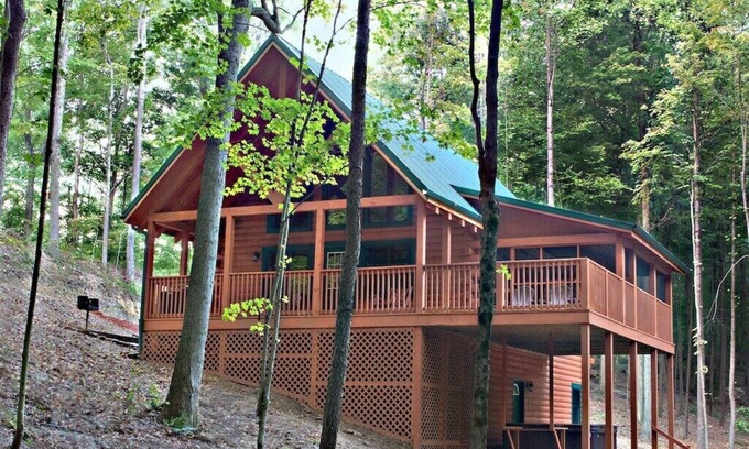 Sugar Grove Cabin | Cardinal Cabin (Hocking Hills area)