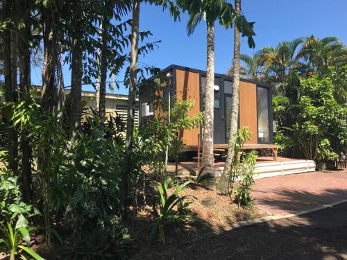 Cardwell House | Cardwell by the Sea by Tiny Away