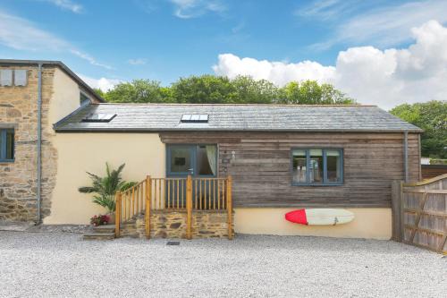 Newquay House | Carines Barns - Tre