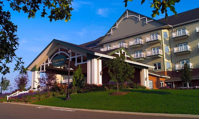 Sugarcreek Hotel | Carlisle Inn