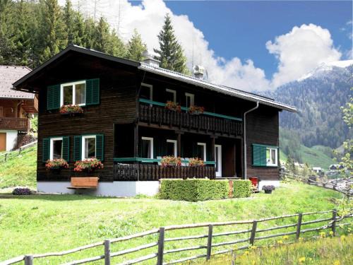 Innerkrems Villa | Carmaliva