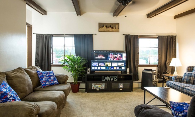 Athol Springs Apartment | Carriage House between Highmark Stadium & EC Fair