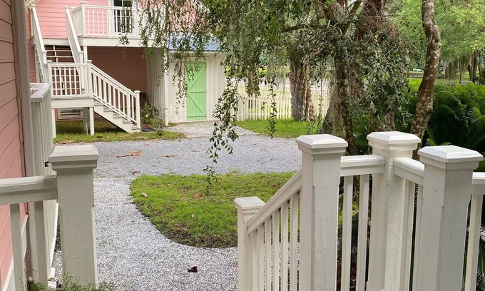 Beaufort Apartment | Carriage House Suite