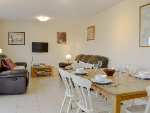 Linlithgow House | Carribber Beech
