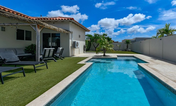 Washington House | Cas di Das is a modern, fresh home, perfectly for a relaxing stay. For all ages.