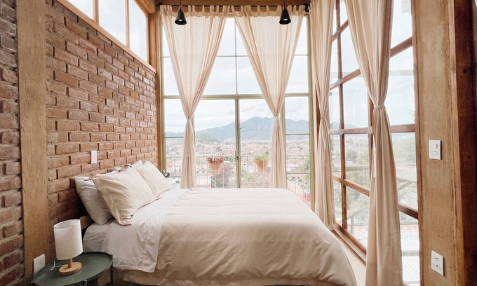 Santa Lucia House | Casa Ocaso: downtown, rooftop terrace, amazing view of San Cristobal!