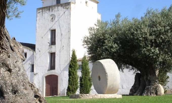 Tivissa Villa | Casa Alerny - Reformed Winery with Pool. Beautiful Vinyards. 7 BR, 7 BA.