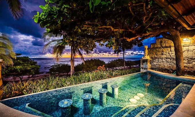 Playa Langosta Villa | Casa Arrecife 𖥚 Spectacular Beachfront 𖥚 Ethereal sunsets 𖥚 Pool & Jacuzzi
