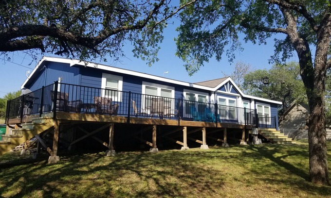 Burnet House | Casa Azul - Tranquil Setting at Lake Buchanan