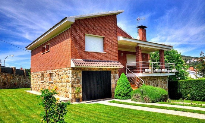 Becerril de la Sierra Villa | Casa Bellavista Becerril