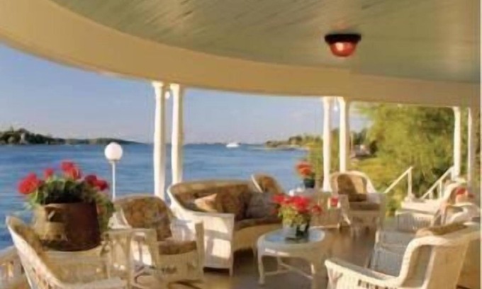 Wellesley Island House | Casa Blanca on Cherry Island Magnificent Estate