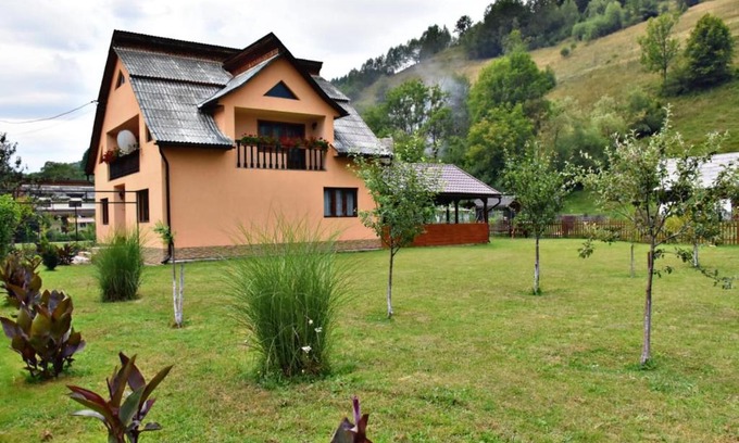 Vidra Cabin | Casa Boglea