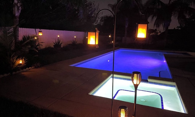 Harlingen House | Casa ColibrínUltraWIFI, HOTTUB, POOL, PLAYPEN, 2KING BEDS, MULTI FAMILY FRIENDLY