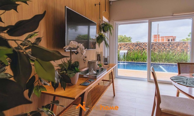 Pardinho House | Casa com piscina em condomínio no interior de SP