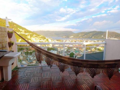 Praia dos Anjos House | Casa com vista para Praia dos Anjos