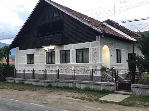 Corbeni House | Casa Corbeanu Transfagarasan